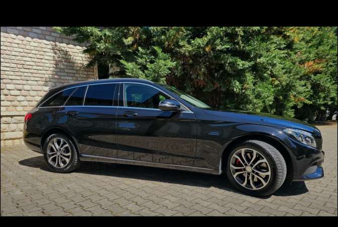 Makina ne shitje  ne Tirane - 17,950 Euro