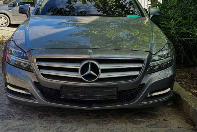 Makina ne shitje  ne Tirane - 13,500 Euro