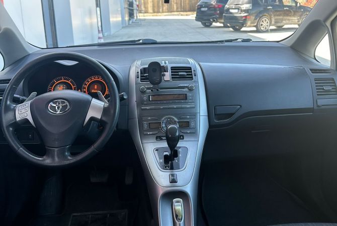 Makina ne shitje ne Tirane, Toyota, 2008 Diesel,Kambio Automatik Pagesa 5,800  Euro.