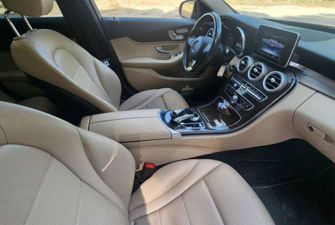 Makina ne shitje ne Vlore, Mercedes-Benz, 2016 Benzine,Kambio Automatik Pagesa 14,000  Euro.