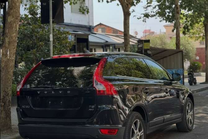 Makina ne shitje  ne Tirane - 8,700 Euro