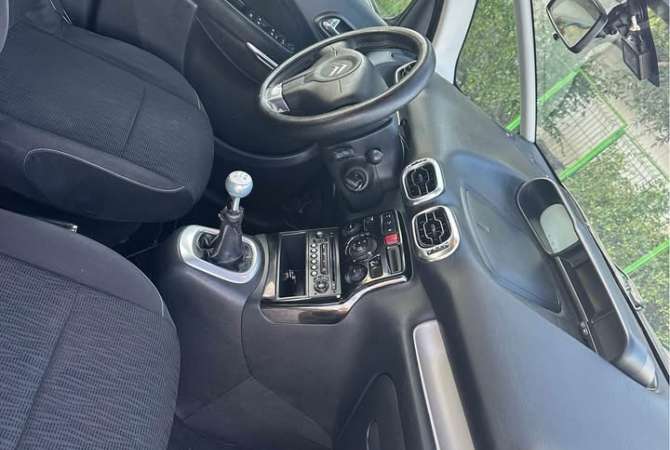 Makina ne shitje ne Tirane, Citroen, 2011 Diesel,Kambio Manual Pagesa 2,950  Euro.