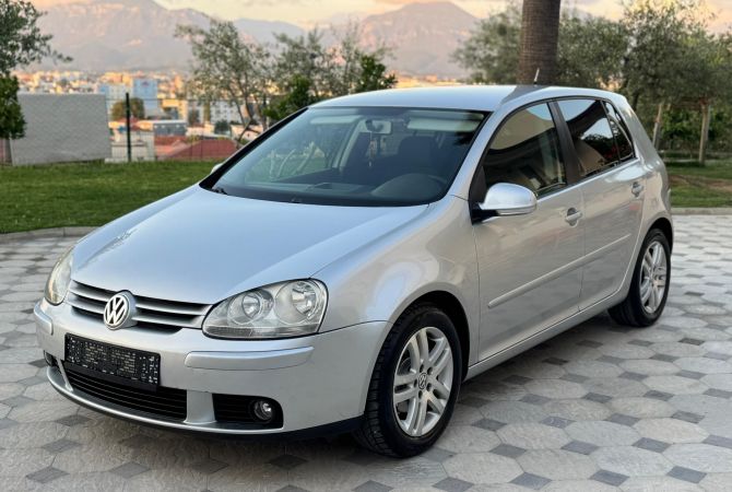 Makina ne shitje  ne Tirane - 3,900 Euro
