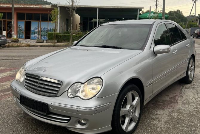Makina ne shitje  ne Tirane - 4,600 Euro