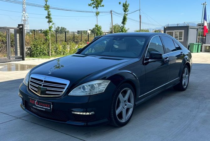 Makina ne shitje ne Tirane, Mercedes-Benz, 2010 Diesel,Kambio Automatik Pagesa 9,500  Euro.