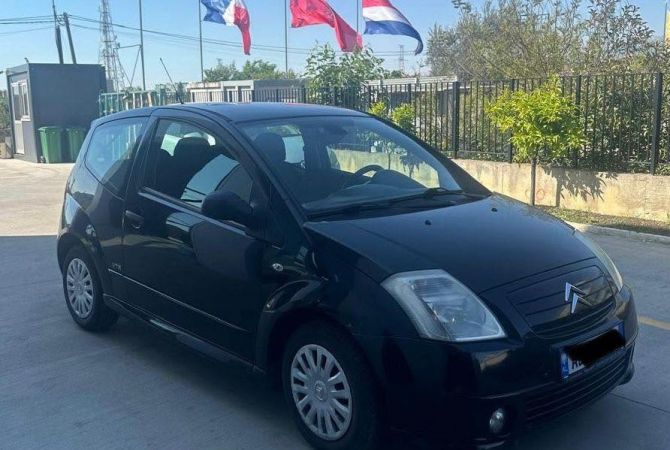 Makina ne shitje  ne Tirane - 3,500 Euro