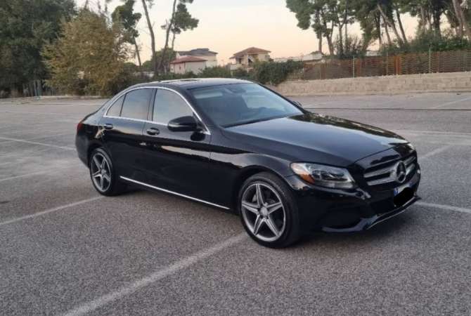Makina ne shitje ne Vlore, Mercedes-Benz, 2016 Benzine,Kambio Automatik Pagesa 14,000  Euro.