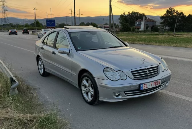 Auto in Vendita  a Tirana - 4,000 Euro
