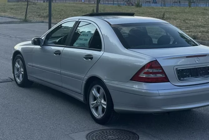 Auto in Vendita  a Tirana - 4,000 Euro
