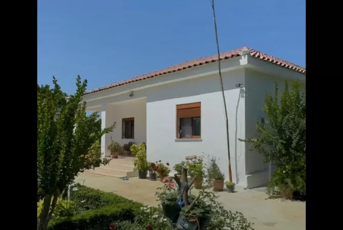 Shtepi ne shitje 2+1 ne Durres - 80,000 Euro
