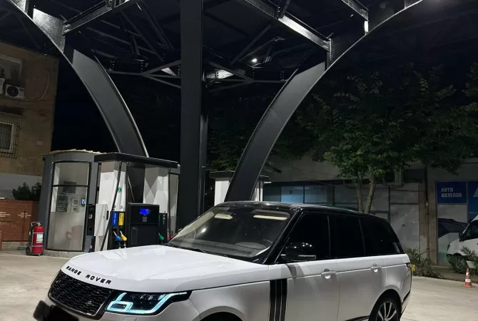 📢 Jepet me qira Range Rover Vogue 3.0 Diesel – Viti 2018 duke filluar 200 euro/dita