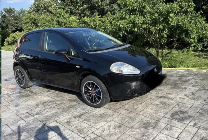 Cars for sale in Tirana - 3,300 Euro