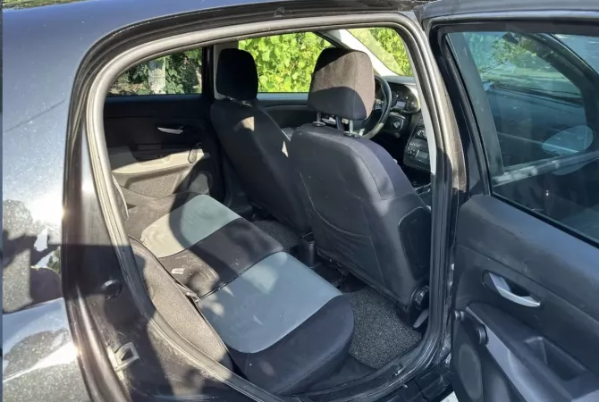 Auto in Vendita  a Tirana - 3,300 Euro