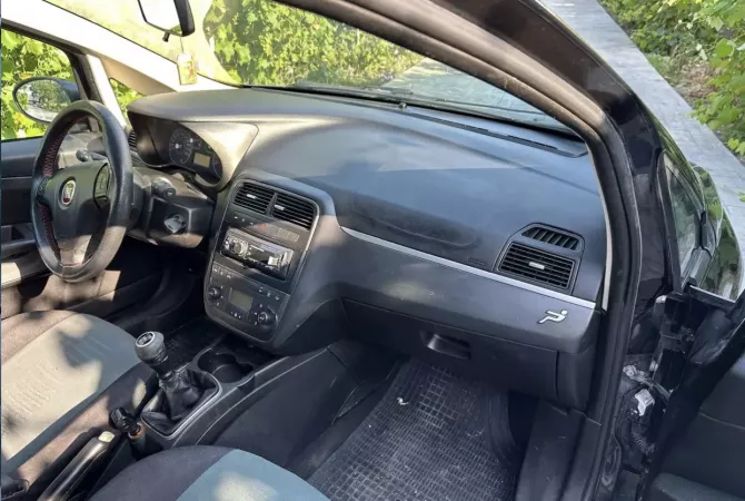 Makina ne shitje ne Tirane, Fiat, 2008 Diesel,Kambio Manual Pagesa 3,300  Euro.