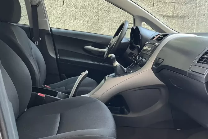 Makina ne shitje ne Tirane, Toyota, 2008 Diesel,Kambio Manual Pagesa 4,700  Euro.