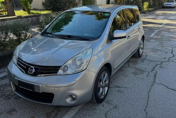 Makina ne shitje ne Tirane - 4,600 Euro