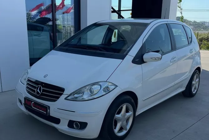 Makina ne shitje ne Tirane - 3,200 Euro