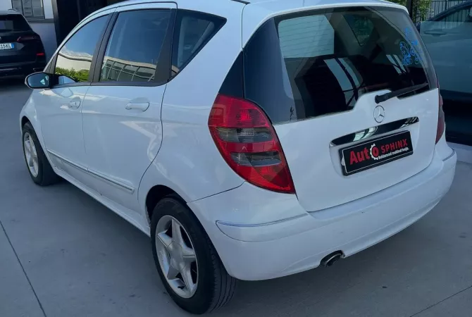 Auto in Vendita  a Tirana - 3,200 Euro