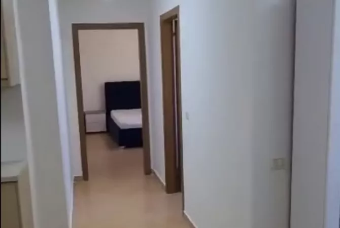 Shtepi ne shitje Apartament ne Durres, 2+1, Mobilimi E mobiluar, Pagesa 100,000  Euro.