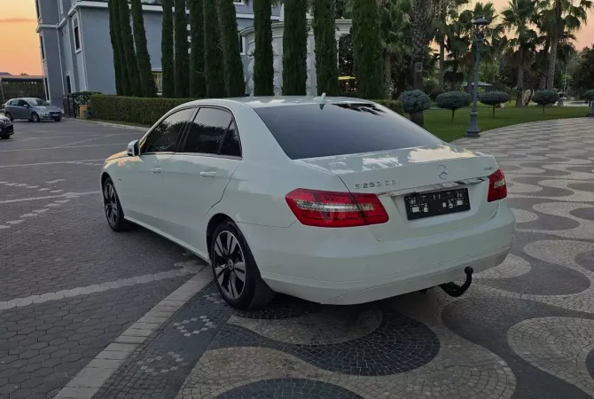 Makina ne shitje  ne Tirane - 9,500 Euro