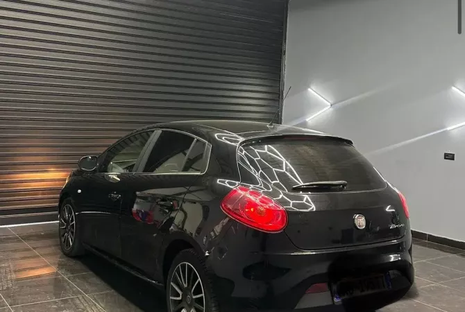 Auto in Vendita  a Tirana - 3,700 Euro