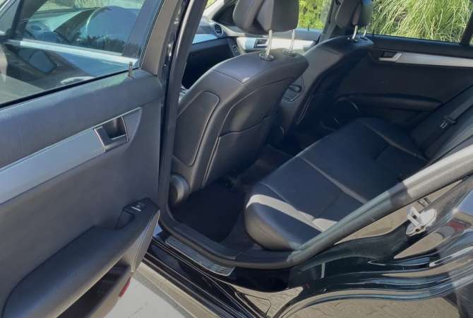 Makina ne shitje ne Tirane, Mercedes-Benz, 2012 Benzine,Kambio Automatik Pagesa 8,900  Euro.