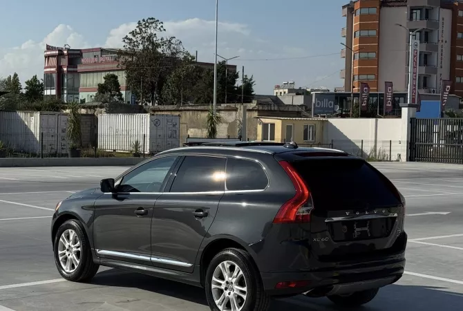 Makina ne shitje  ne Tirane - 11,900 Euro