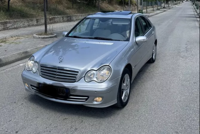 Cars for sale  in Tirana - 5,200 Euro