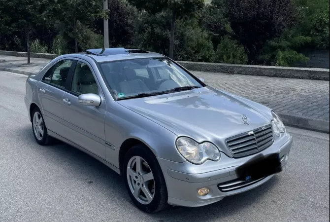Cars for sale  in Tirana - 5,200 Euro