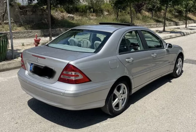 Cars for sale  in Tirana - 5,200 Euro