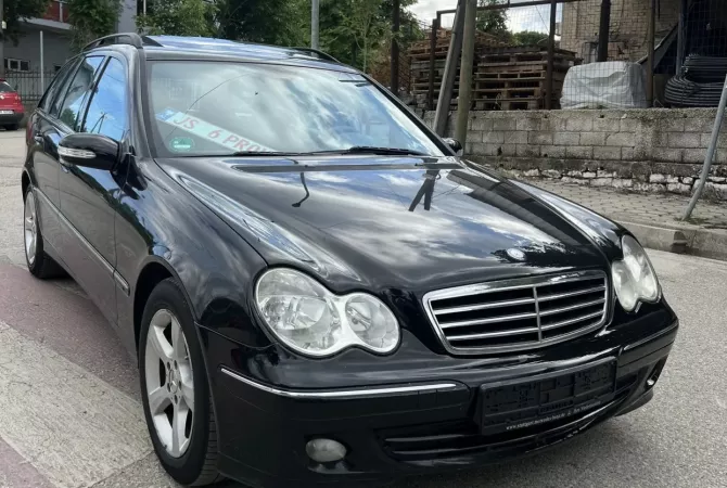 Cars for sale  in Tirana - 3,700 Euro