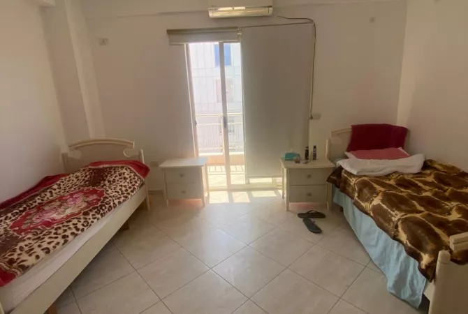 Shtepi ne shitje Apartament ne Durres, 2+1, Mobilimi E mobiluar, Pagesa 115,000  Euro.