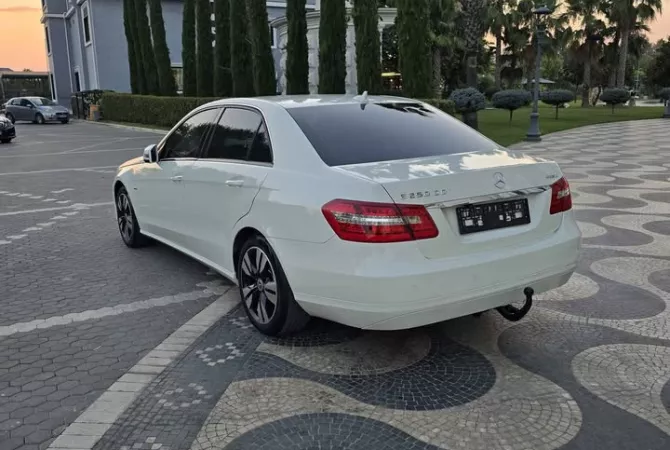 Makina ne shitje  ne Tirane - 10,500 Euro
