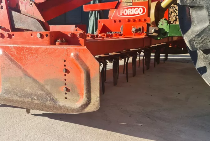 Strumenti di lavoro a Tirana - 1 Leke
