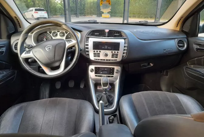 Makina ne shitje  ne Durres - 3,600 Euro