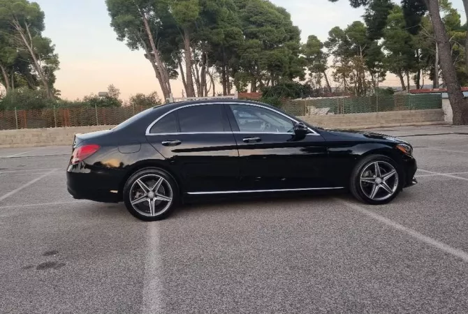 Makina ne shitje  ne Vlore - 14,000 Euro