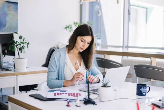 Njoftime Pune Agjent shitje dhe operatore finance