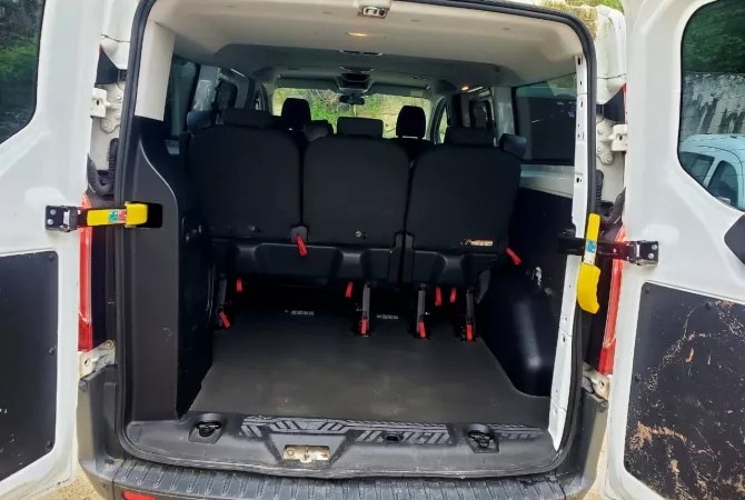 Makina ne shitje ne Tirane, Ford, 2015 Diesel,Kambio Manual Pagesa 9,999  Euro.