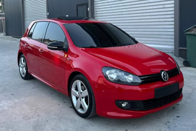 Makina ne shitje ne Tirane, Volkswagen, 2012 Diesel,Kambio Automatik Pagesa 6,900  Euro.