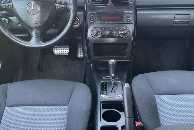 Cars for sale  in Tirana - 2,900 Euro