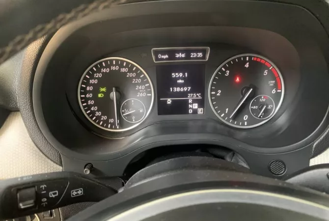 Makina ne shitje  ne Tirane - 7,200 Euro
