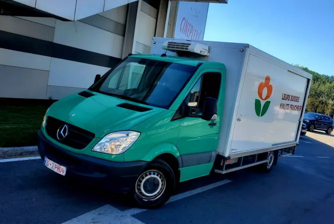 Makina ne shitje  ne Tirane - 9,900 Euro