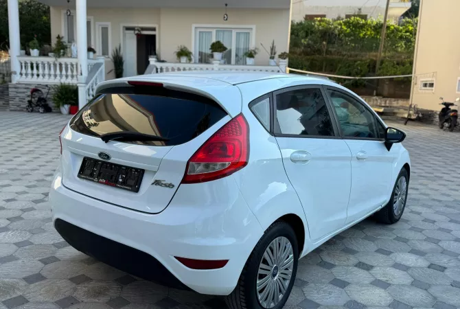 Cars for sale  in Tirana - 3,400 Euro