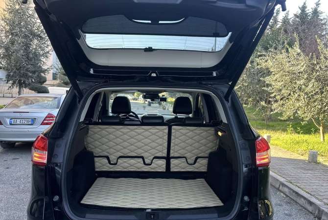 Auto in Vendita  a Tirana - 11,500 Euro