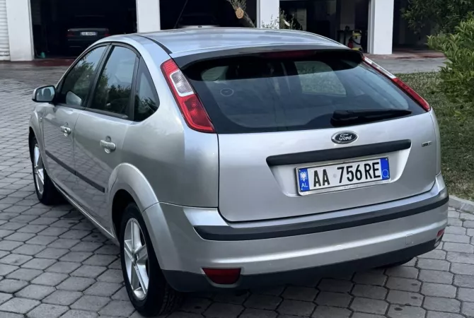 Makina ne shitje  ne Tirane - 3,200 Euro