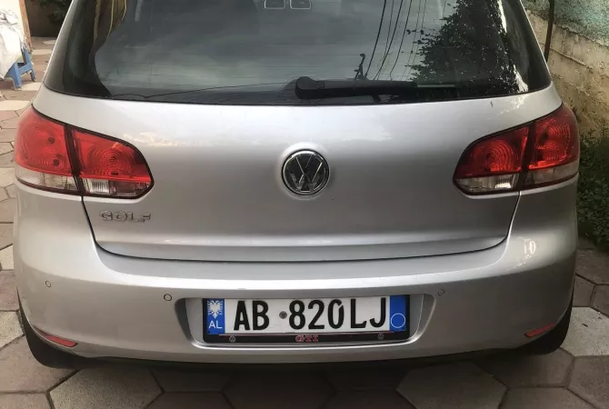 Makina ne shitje ne Tirane, Volkswagen, 2013 Diesel,Kambio Manual Pagesa 6,000  Euro.
