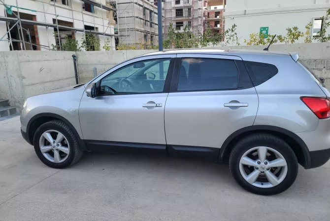 Cars for sale  in Tirana - 6,300 Euro