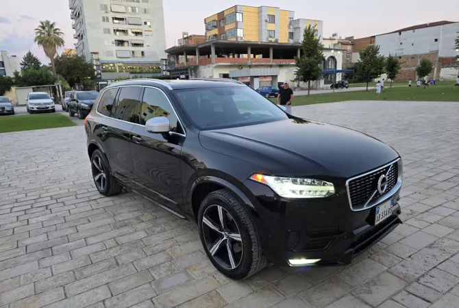 Makina ne shitje  ne Tirane - 24,000 Euro
