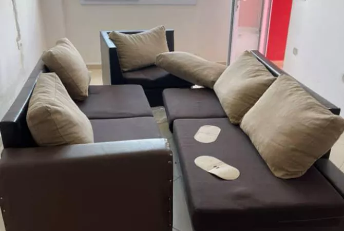 Mobili ed elettrodomestici  a Tirana - 1 Euro