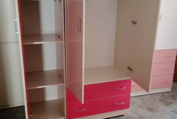 Mobilje dhe Elektroshtepiake ne Tirane - 1 Euro
